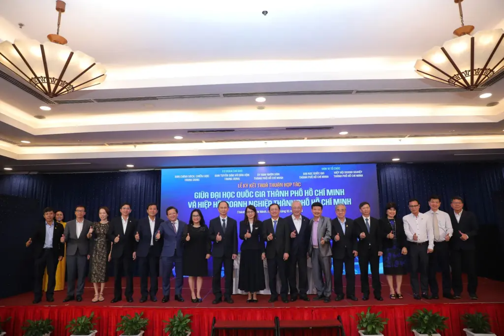 Làm thế nào để nâng cao năng lực cạnh tranh của doanh nghiệp Việt Nam trong kỷ nguyên mới?